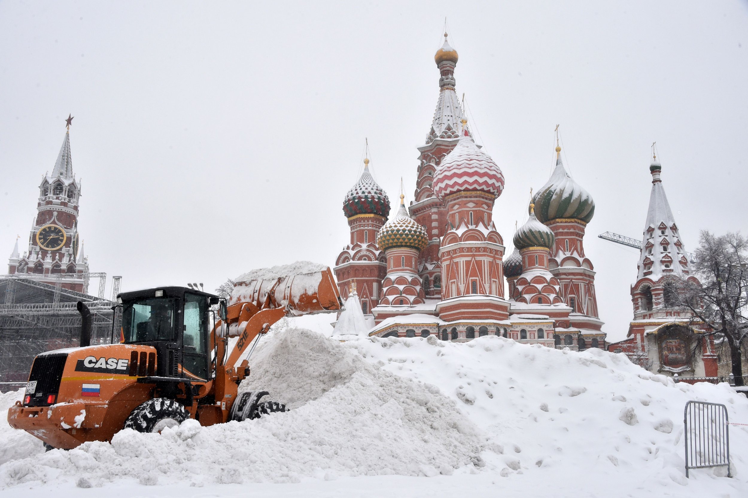 красная площадь снег