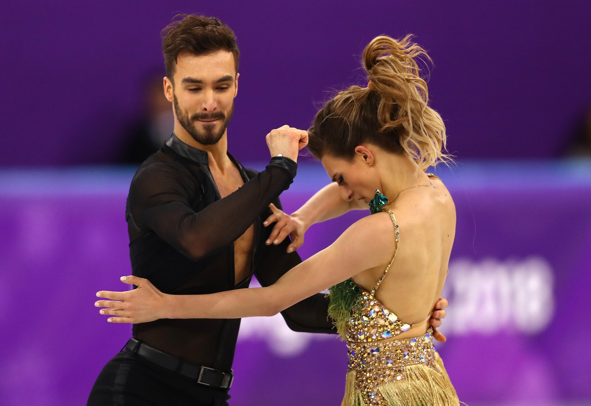 Who Is Gabriella Papadakis Figure Skater Suffers Wardrobe Malfunction