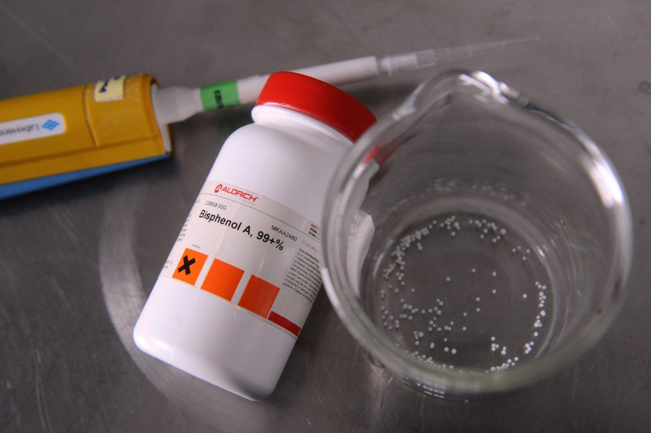 bisphenol a chemical bottle