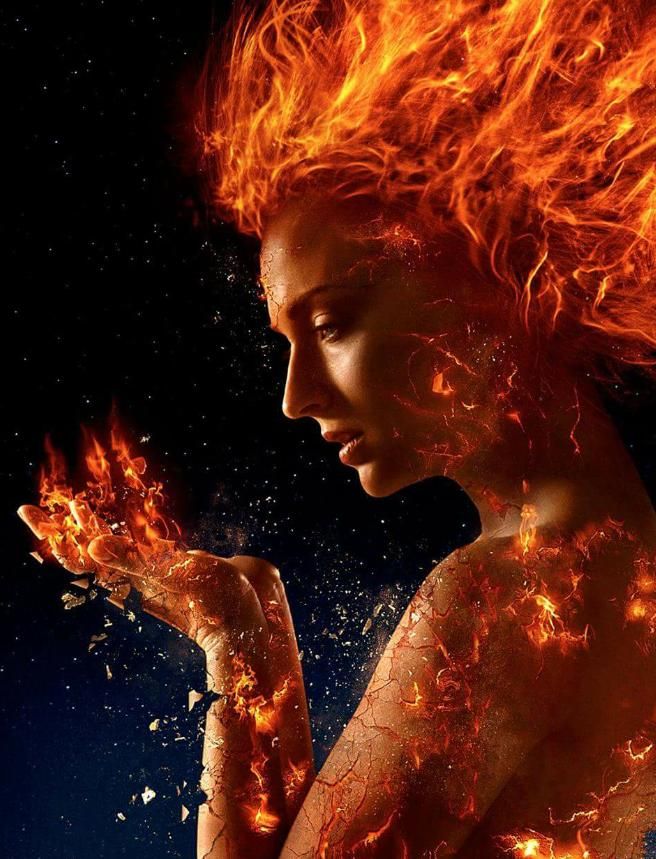 Sophie Turner Talks 'Dark Phoenix' at NYCC 2018 - Newsweek