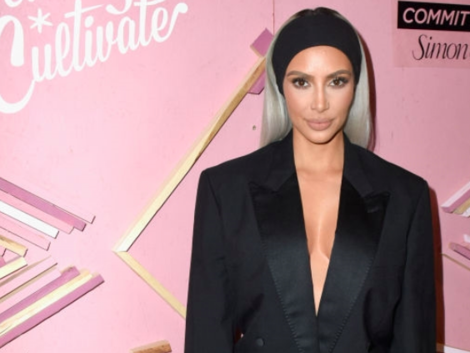 Gym Kardashian Combines Kim S Head With Engorged Arm Muscles To Produce Insane Meme Gym Kardashian Combines Kim S Head With Engorged Arm Muscles To Produce Insane Meme