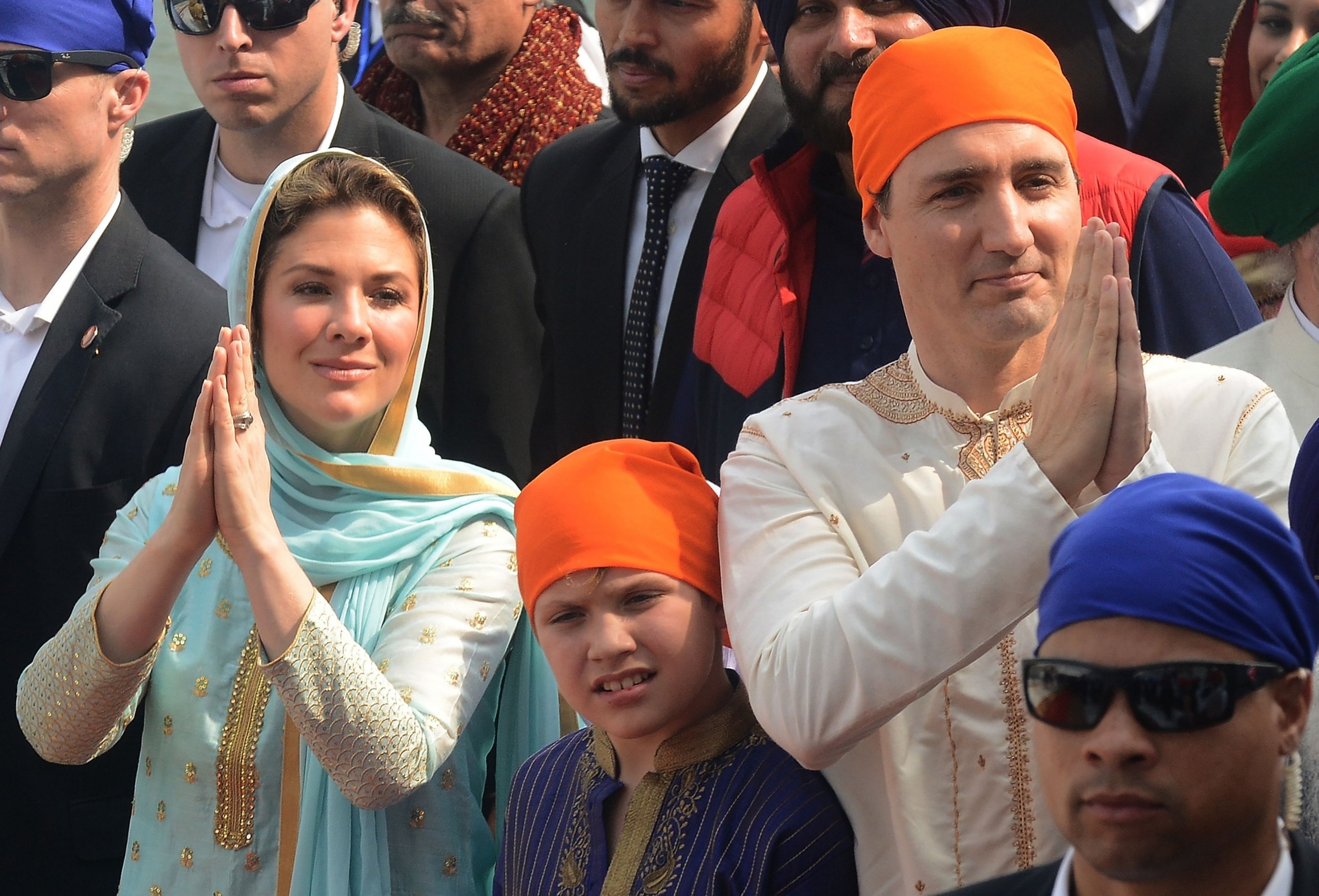 Justin Trudeau S Outfits In India Spur Memes