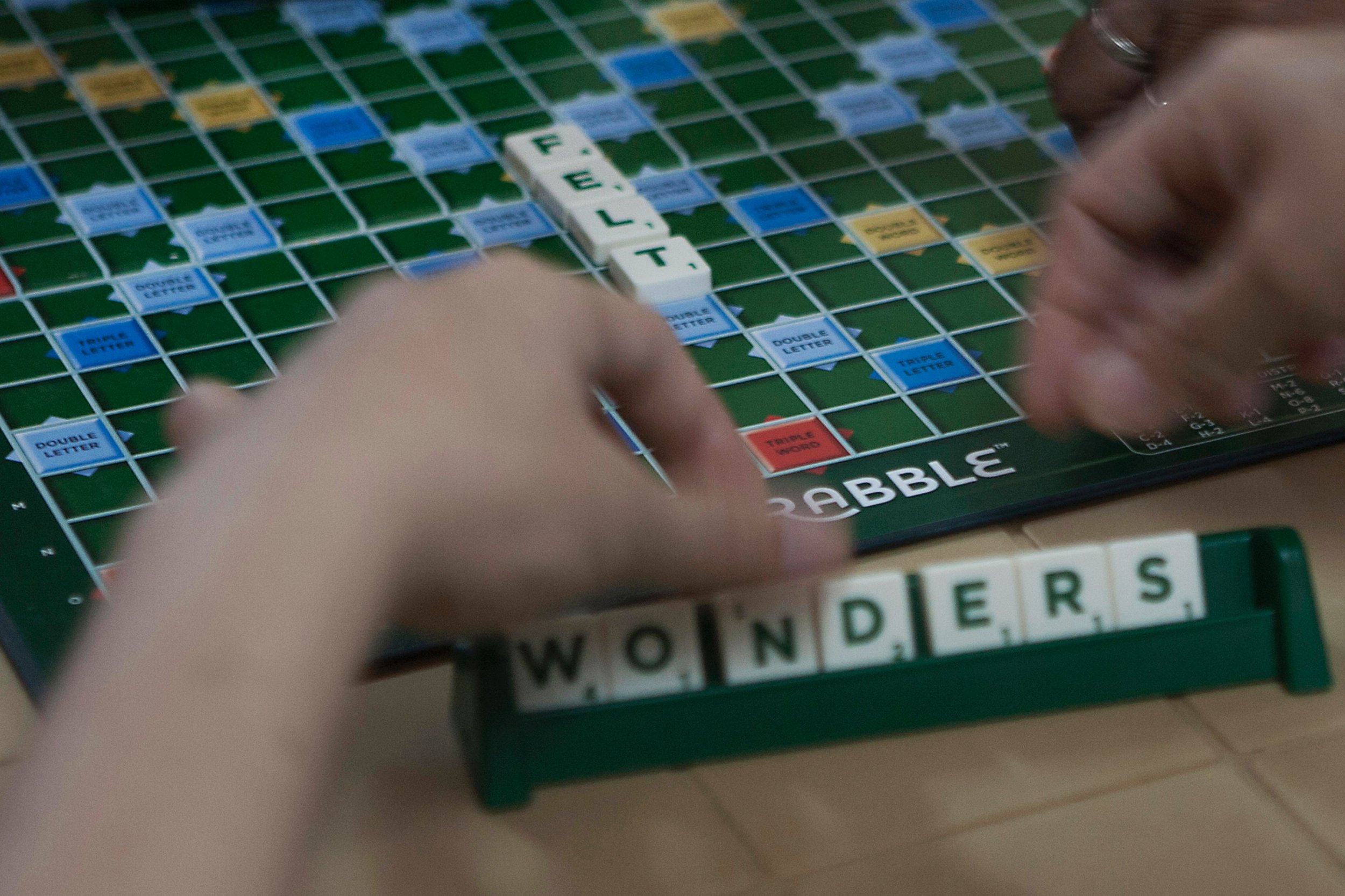 When nick and ivan play scrabble they. Скрабл ИТ. Фильм: Скрабл. Скрабл Мапс. Оляша Scrabble.