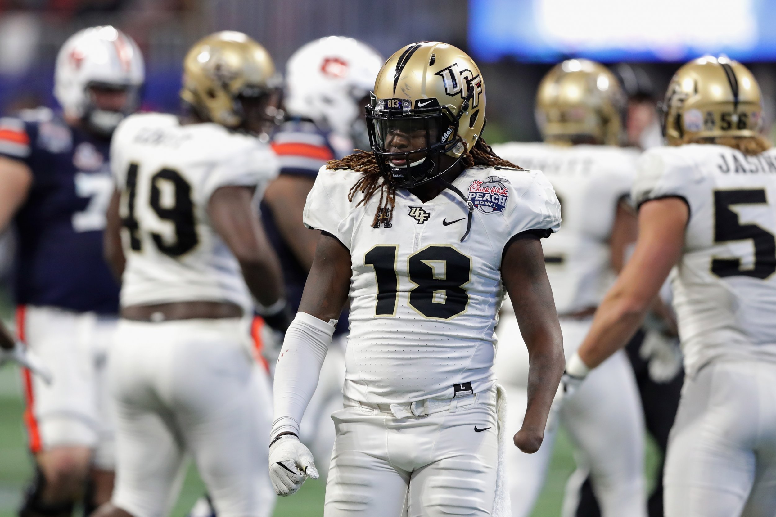 One Handed Shaquem Griffin Clocks Record Speed As He Shocks