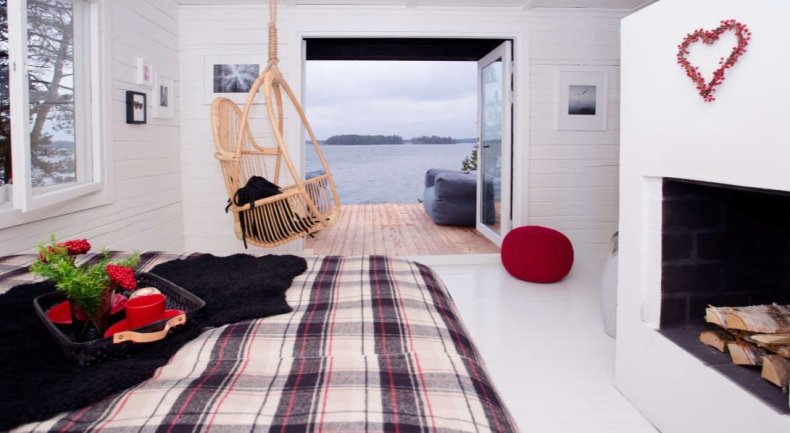 SuperShe cabin