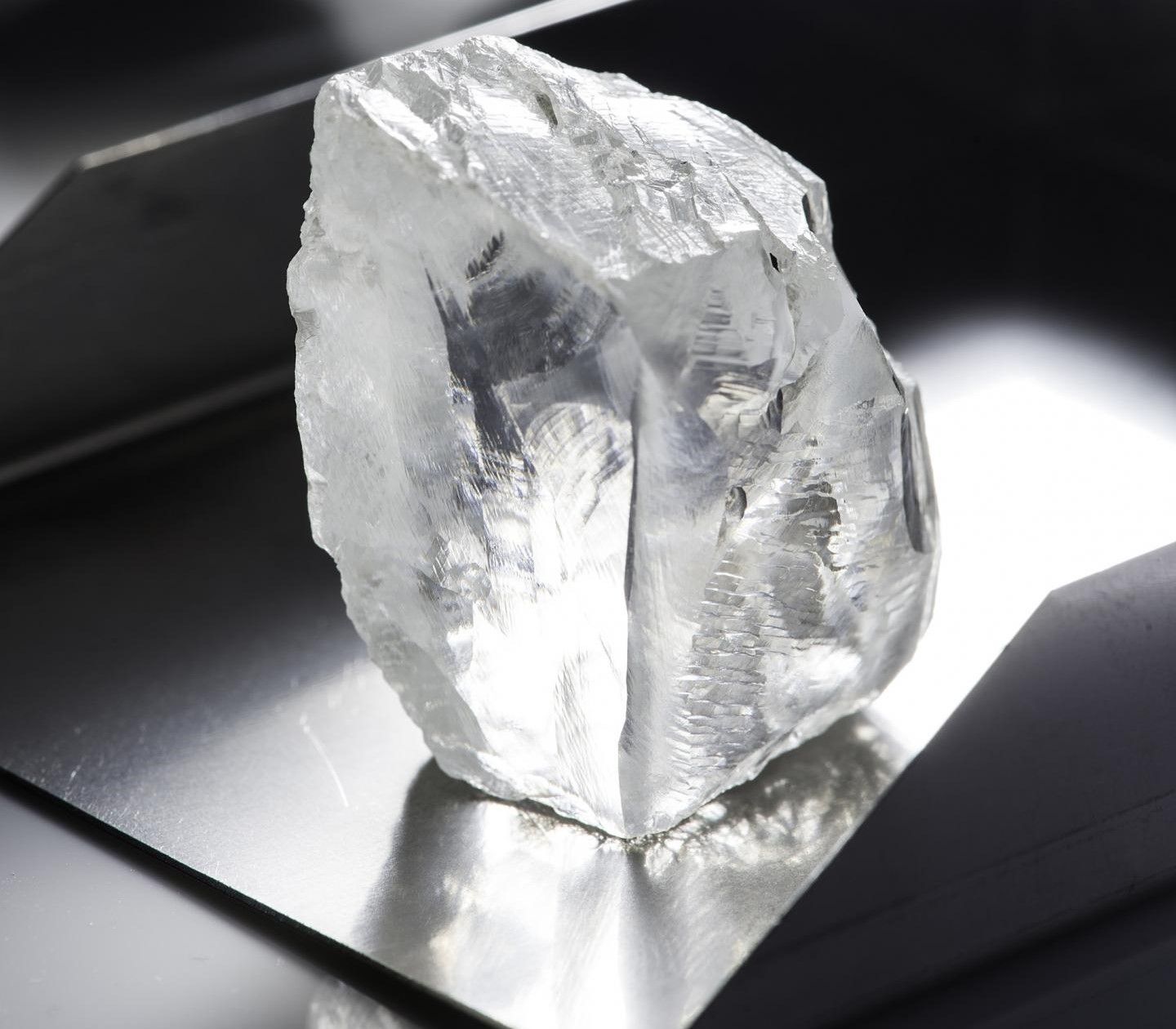 Diamond Impurities Reveal Water Deep Within the Mantle - Eos