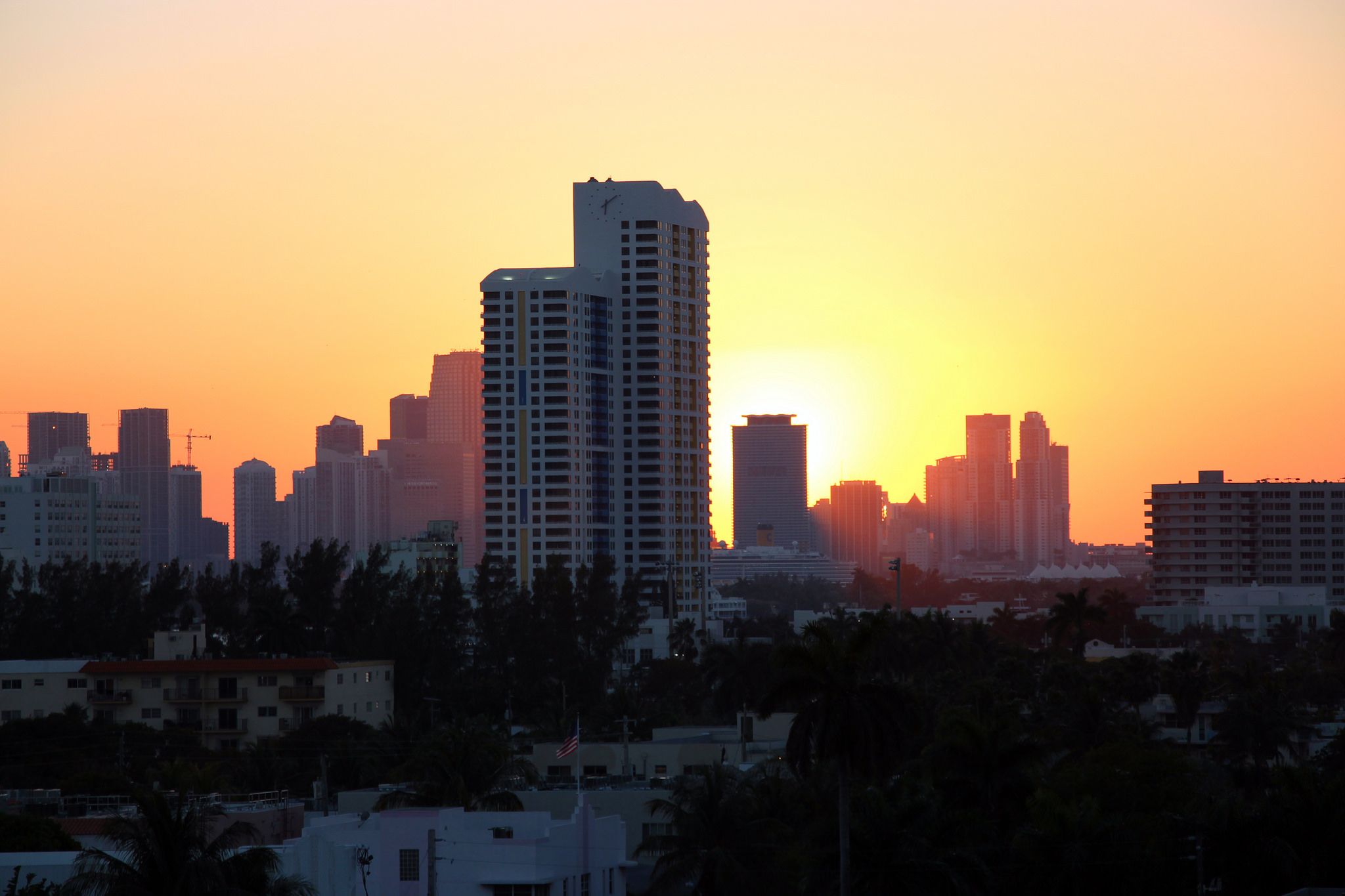 Daylight Saving Time Florida Votes to Join States That Don't Follow