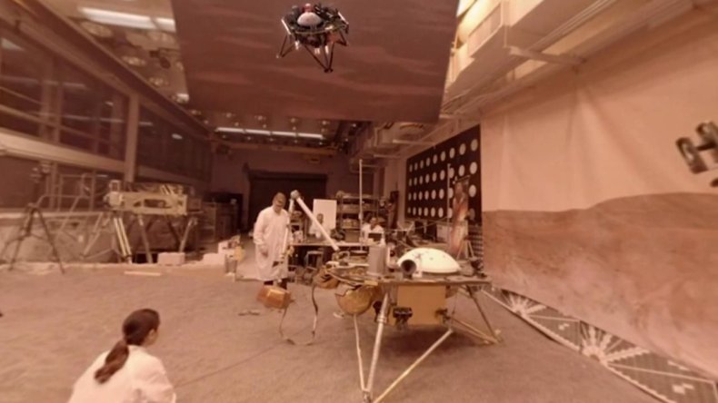 03_09_mars_insight_garnets