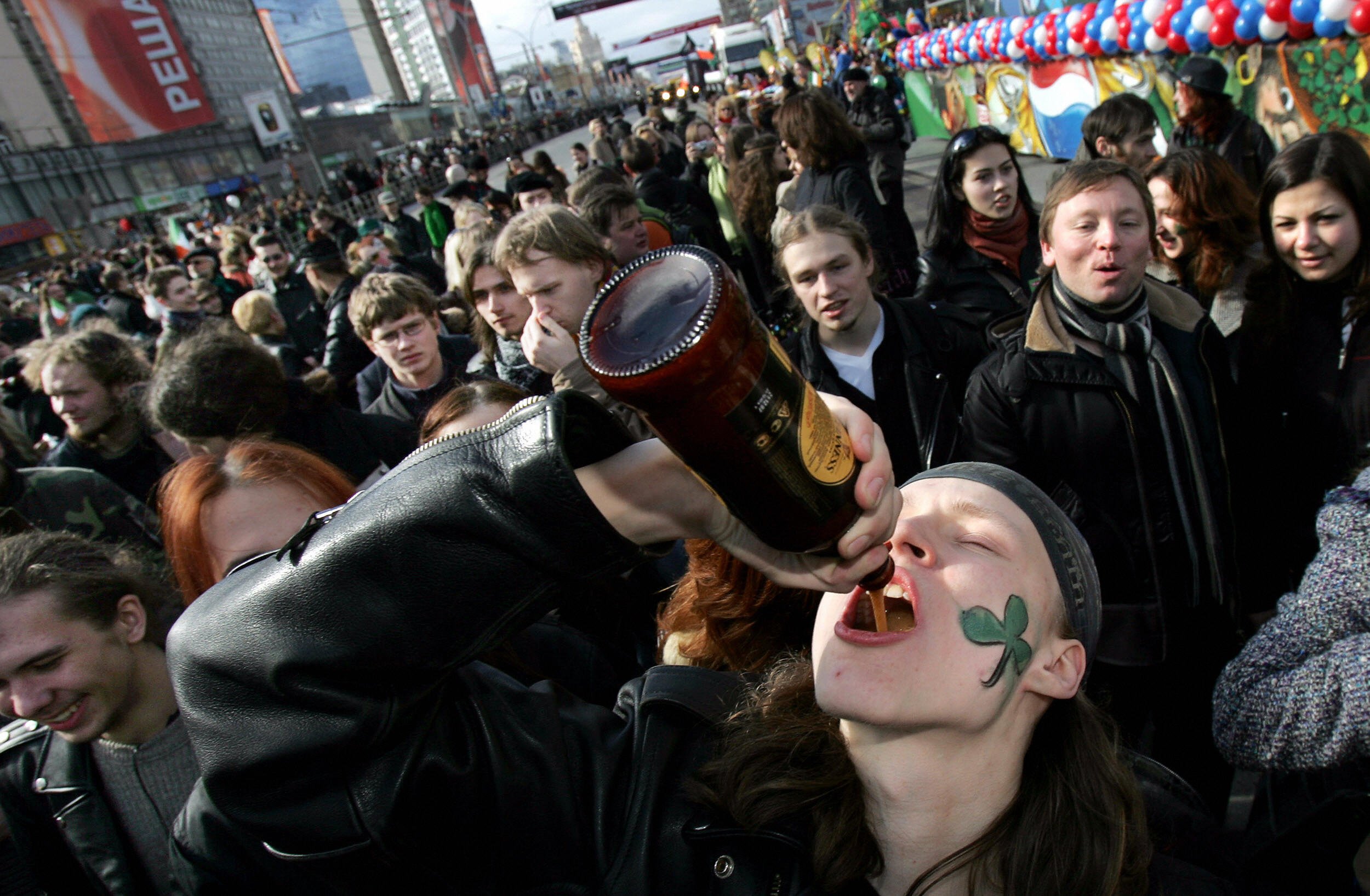 The Nightlife Blogger: The Insane Scene Of St. Patrick's Day In