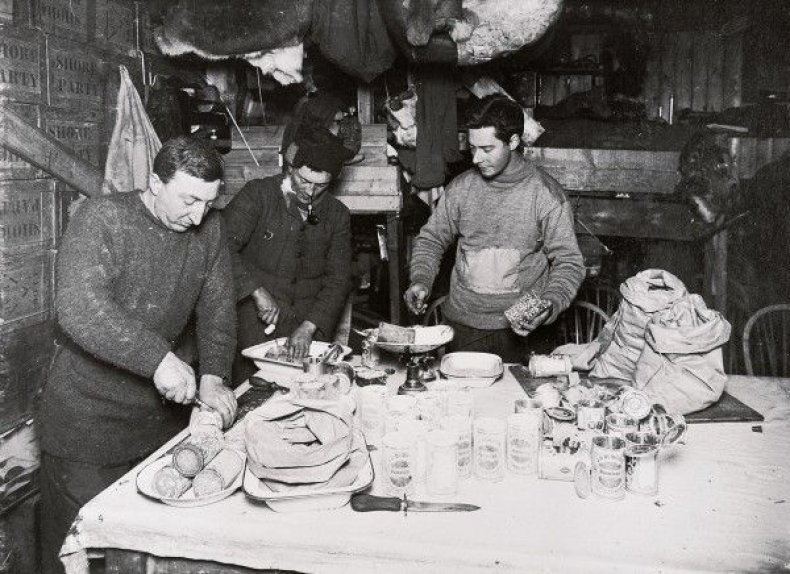 ross-antarctic-expedition-the-terror
