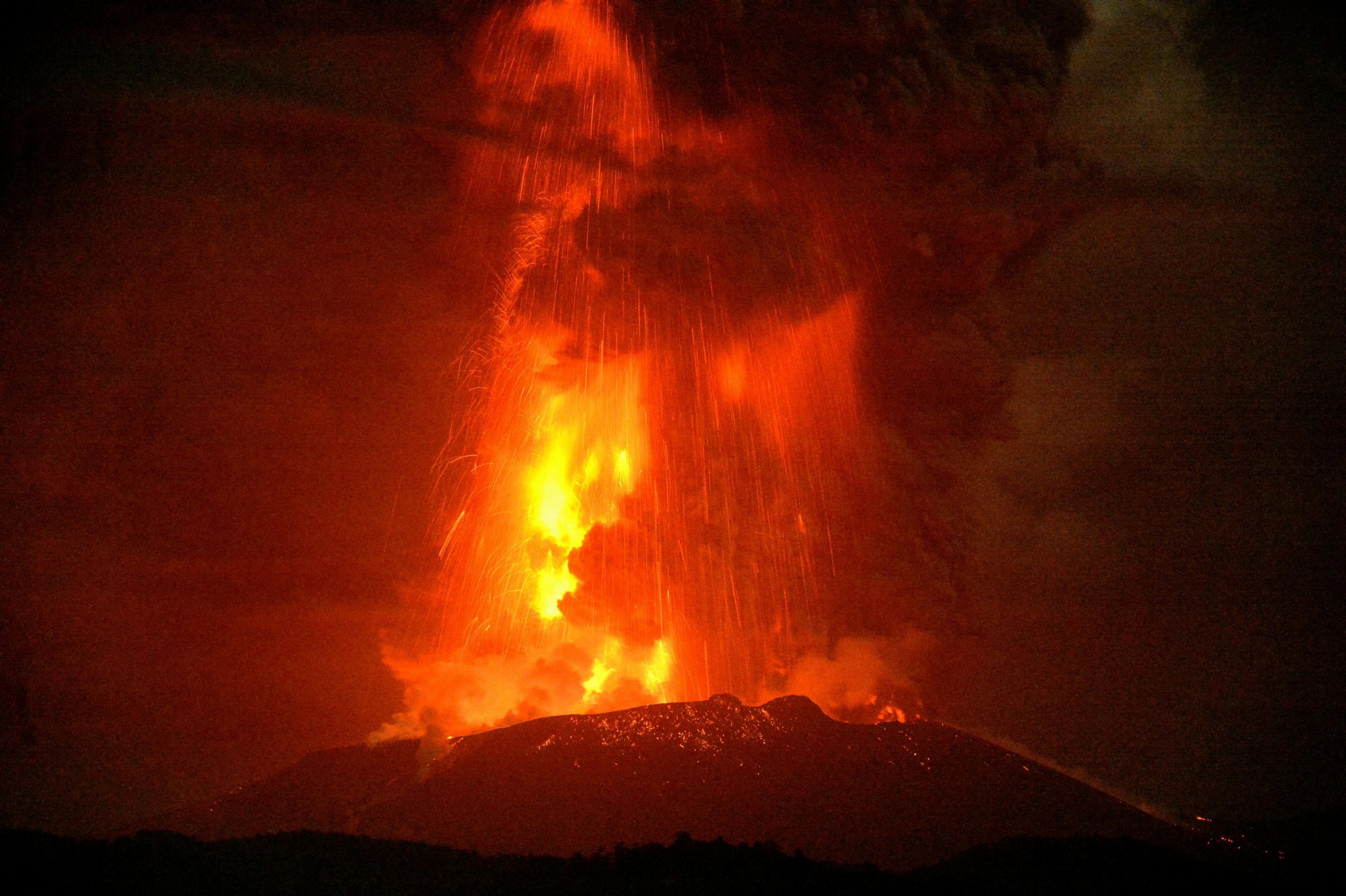 Volcanoes Erupting Lava Lightning