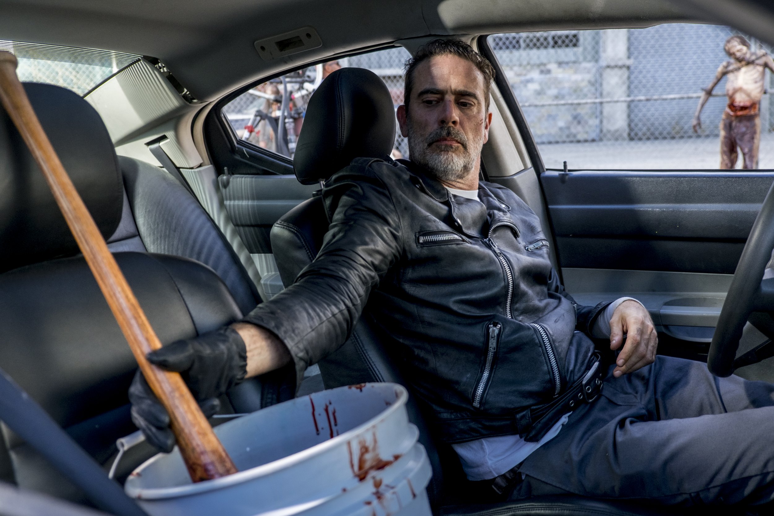 The Walking Dead Season 8 Episode 15 Spoilers Reveal Negan S Pick Up