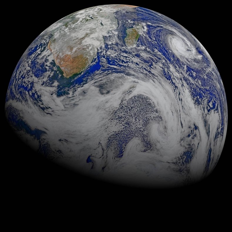 4_11_Earth