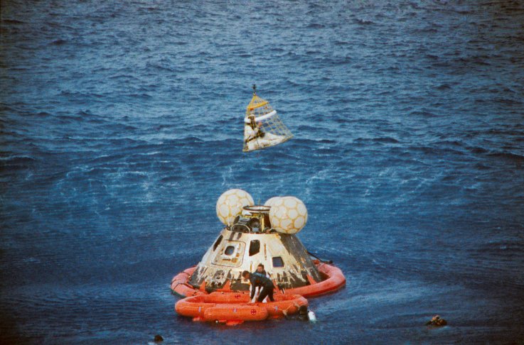 apollo13-splashdown apollo13-splashdown