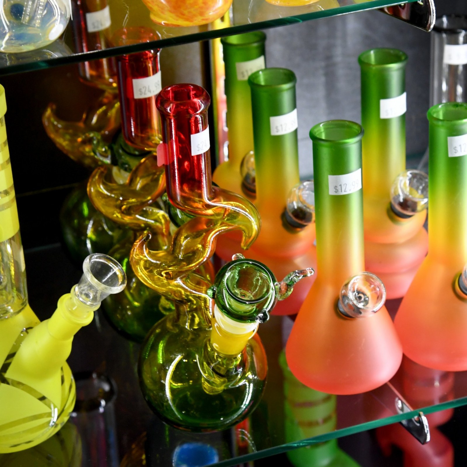 World's Biggest Bong: Glass Artists Blowing Pieces on 4/20 for Weed Museum