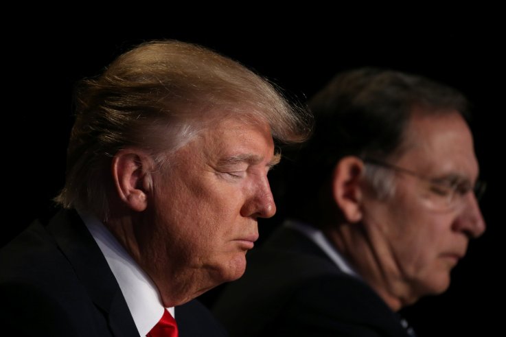 2017-02-02T120000Z_349166797_RC1587203F70_RTRMADP_3_USA-TRUMP-RELIGION 2017-02-02T120000Z_349166797_RC1587203F70_RTRMADP_3_USA-TRUMP-RELIGION