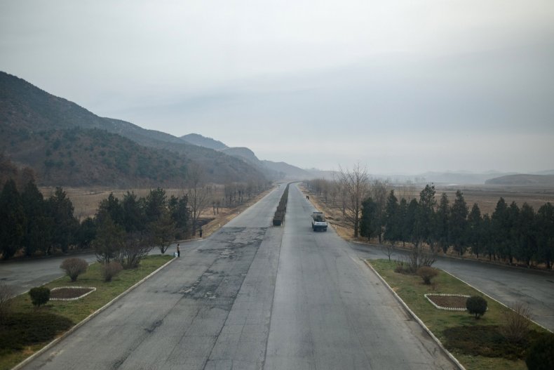 04_23_kaesong_road