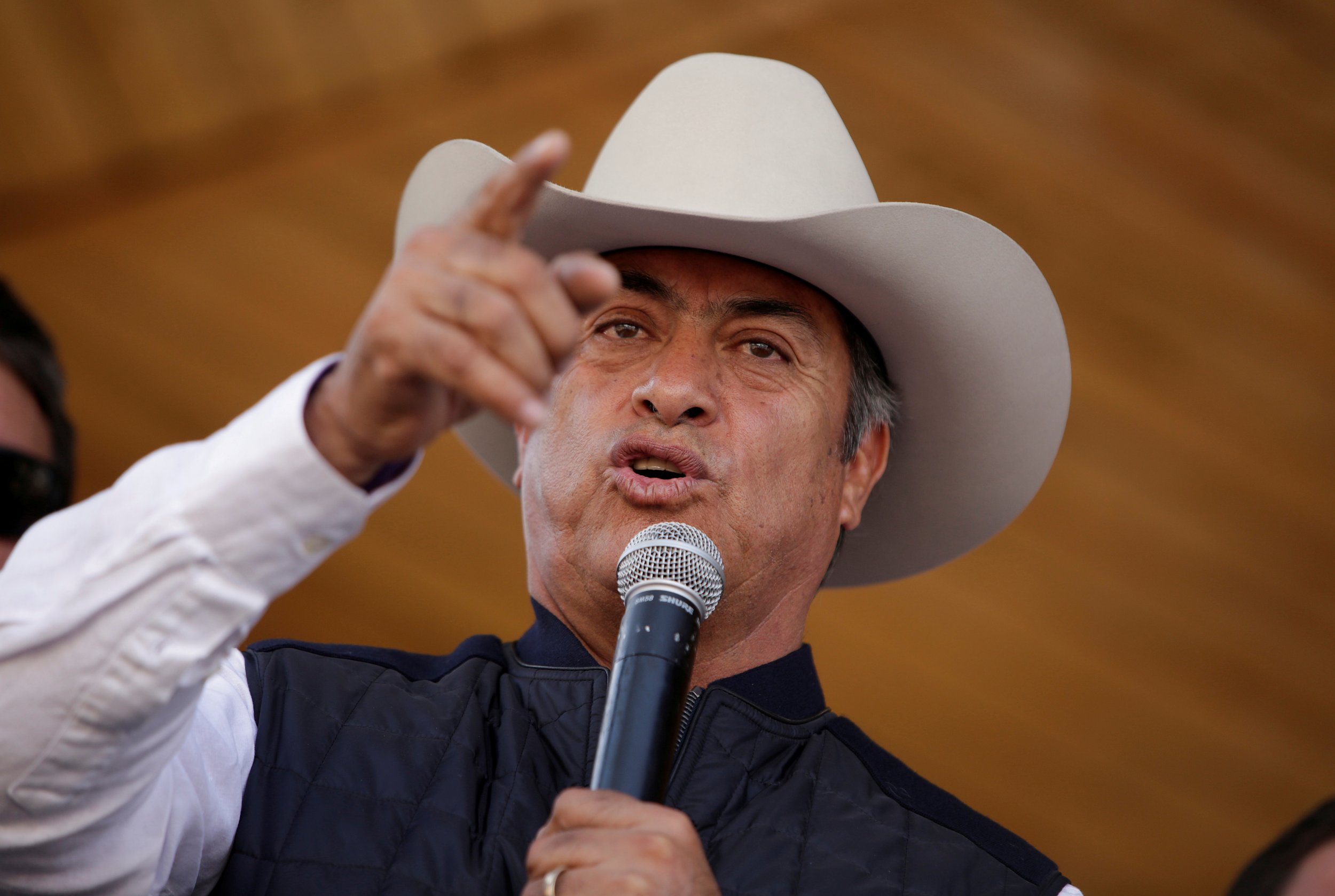 El Bronco: Mexico Presidential Candidate Vows to Cut Off Thieves' Hands