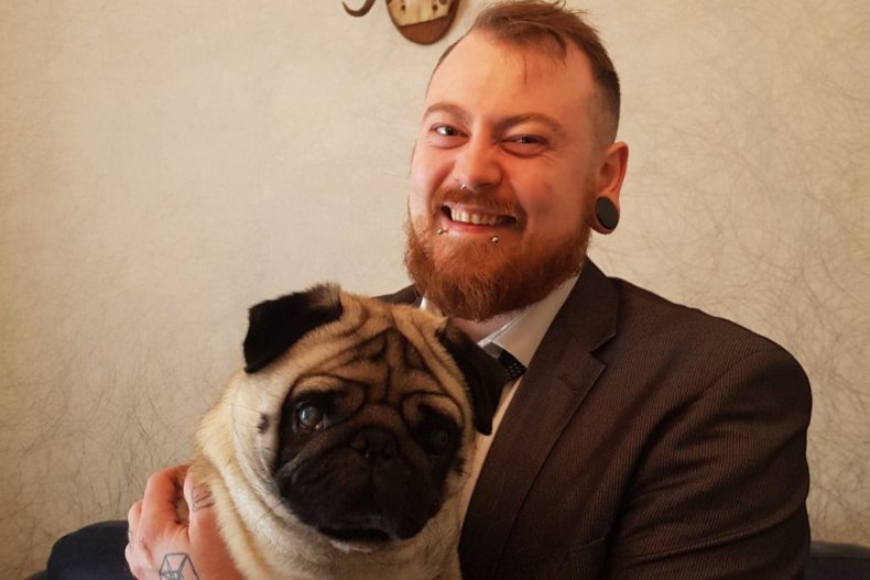 YouTuber Count Dankula Who Taught Dog Nazi Salute Raises 100,000 to