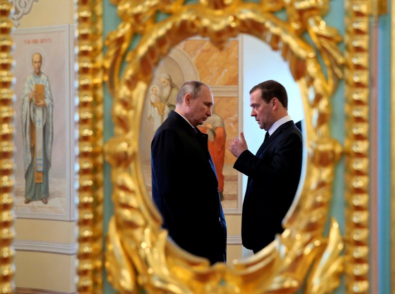 04_25_Putin_Medvedev