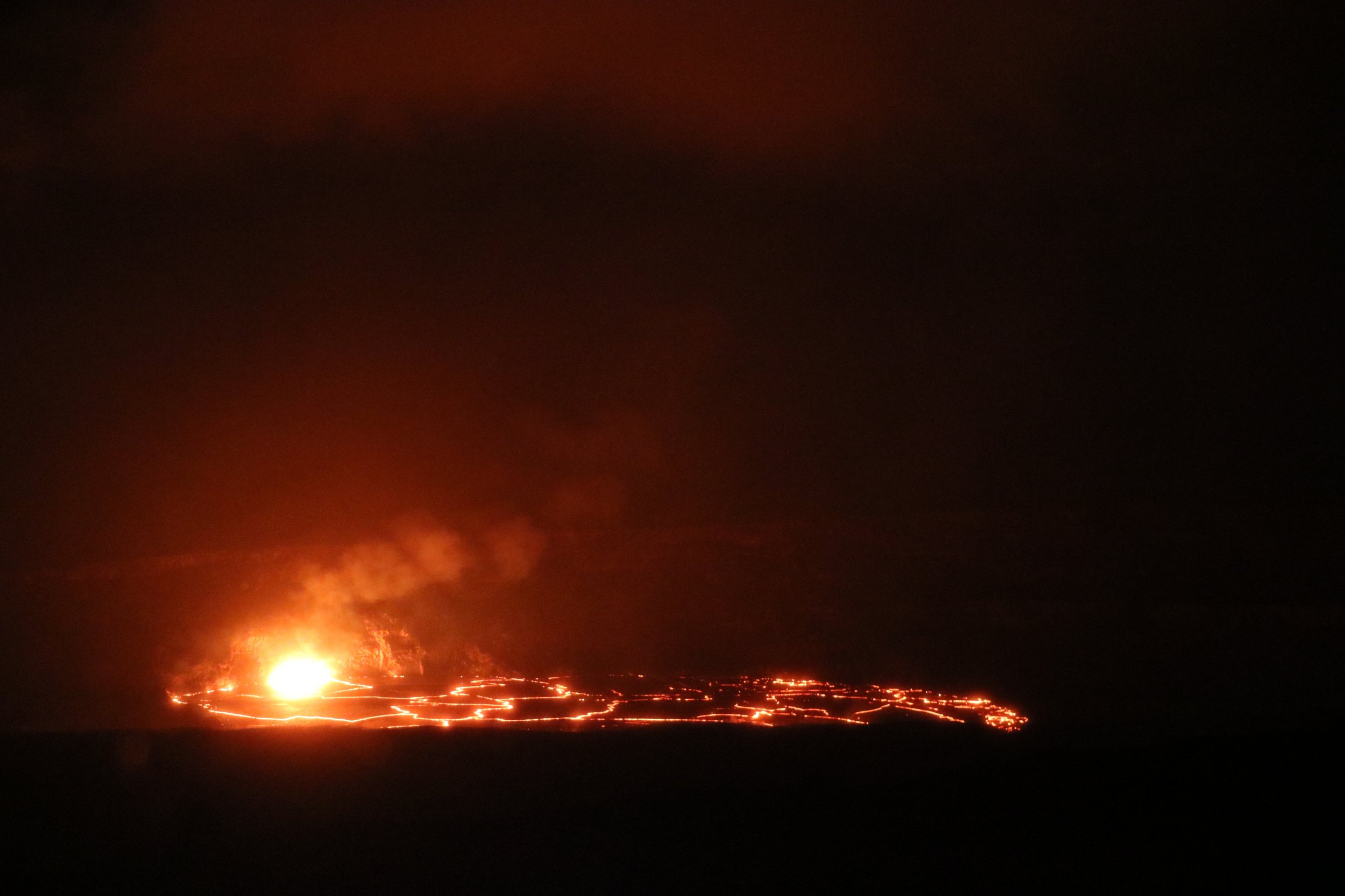 Kīlauea Volcano Watch Incredible Footage Of Lava Lake Overflow In Hawaii Newsweek 