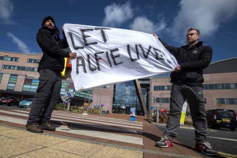 Alfie_Evans_Protestors