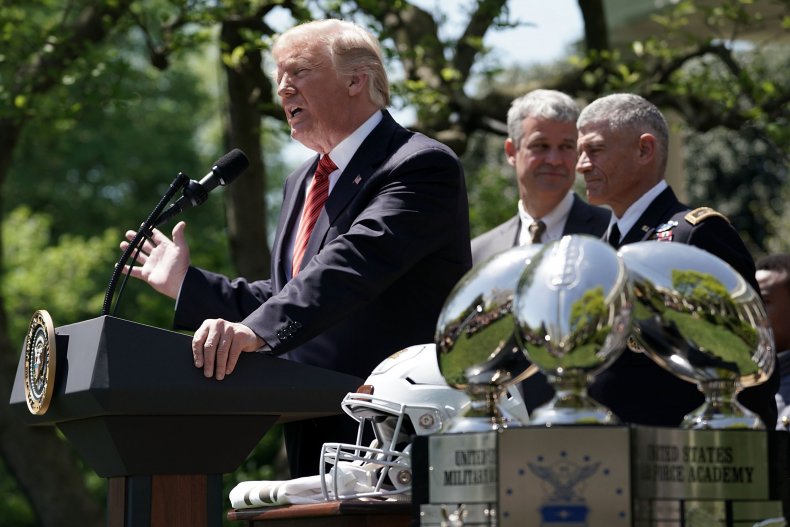 Trump speaks to West Point football team