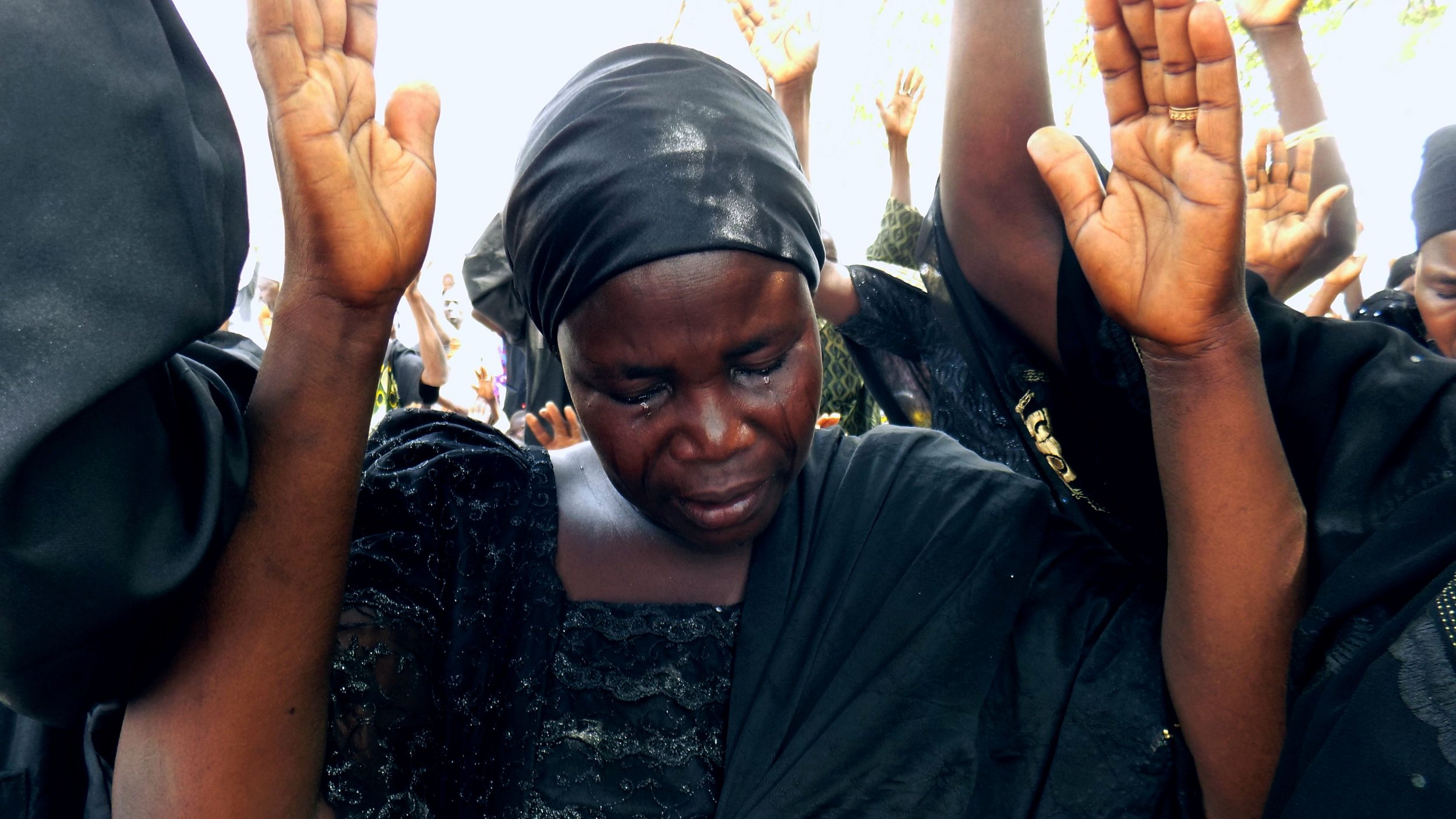 Nigeria Frees More Than 1 000 Hostages From Isis Ally Boko Haram