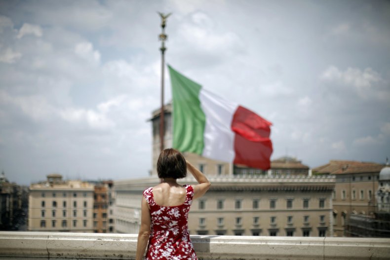 05_09_woman_italy