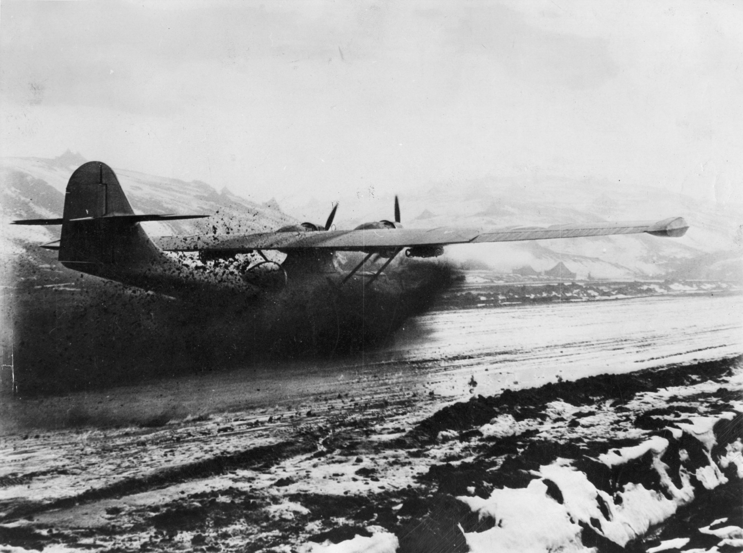 05_14_WWII_seaplane
