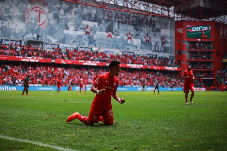 Fernando Uribe