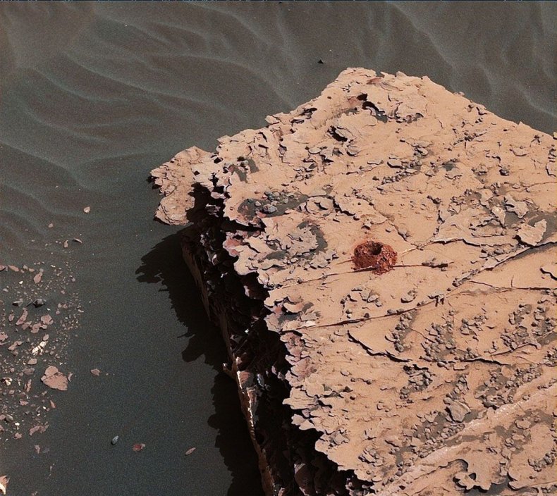 05_24_curiosity_rover_drill
