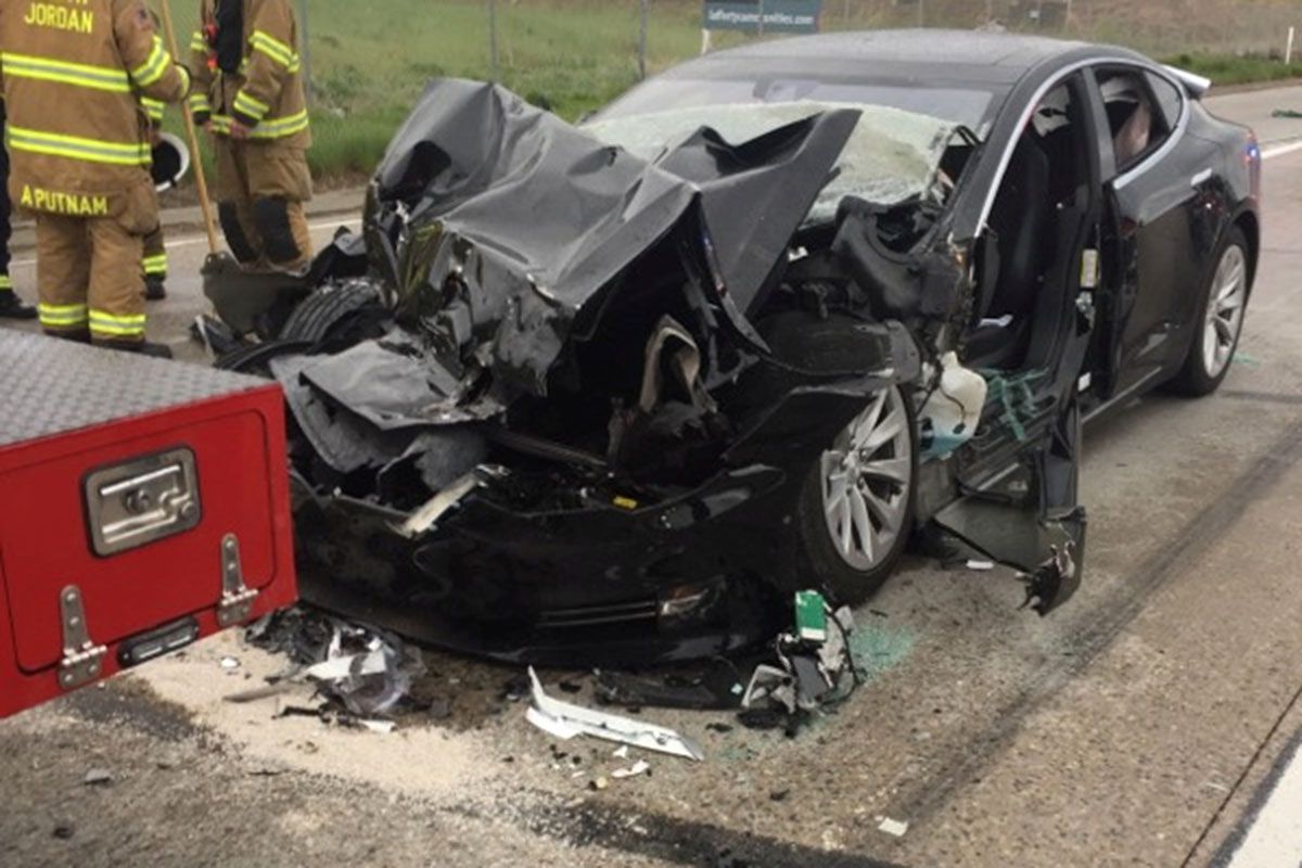 Tesla Model S Autopilot 'Sped Up' Before Crashing Into Utah Firetruck ...