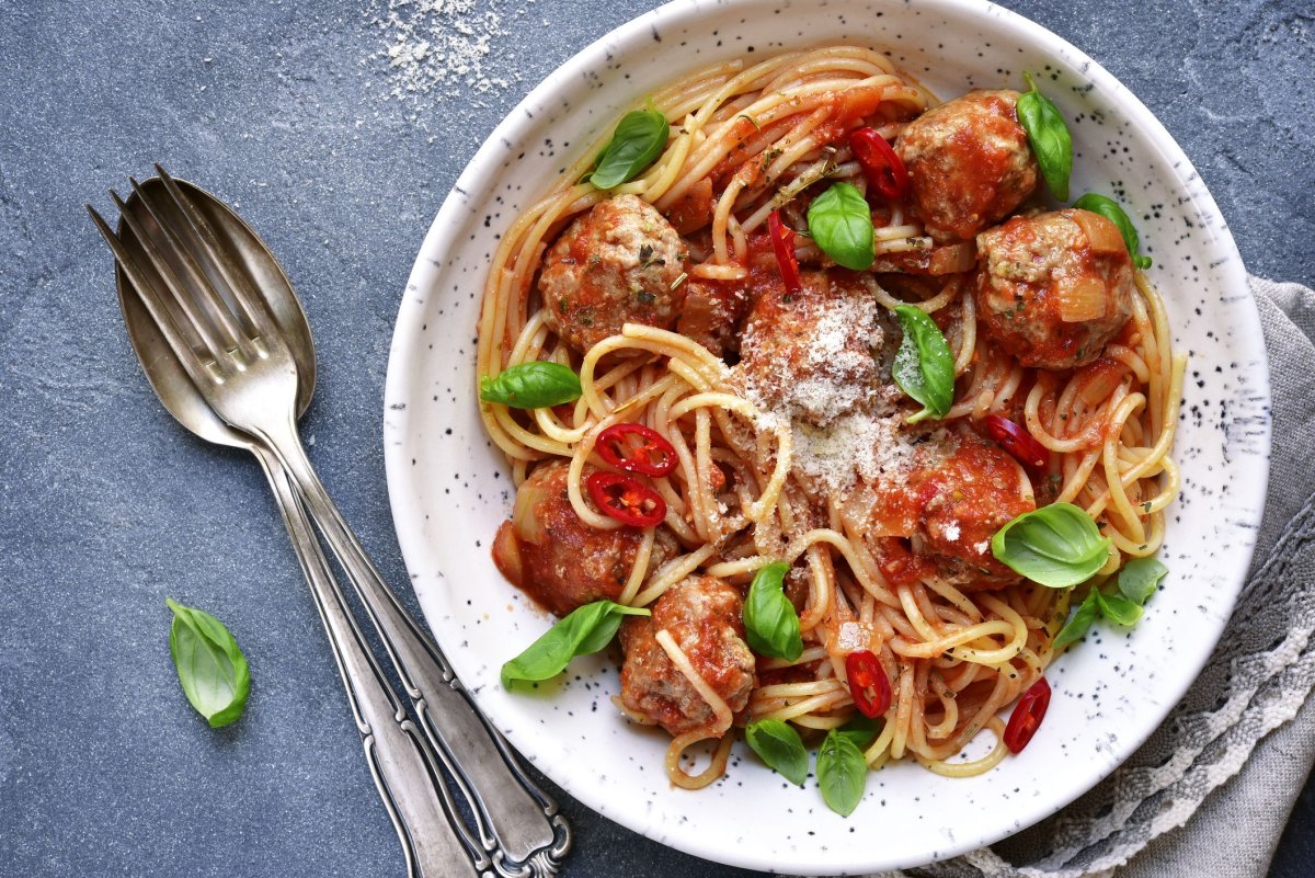 pasta-spaghetti-meatballs-stock