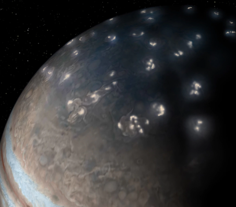6_7_Jupiter lightning