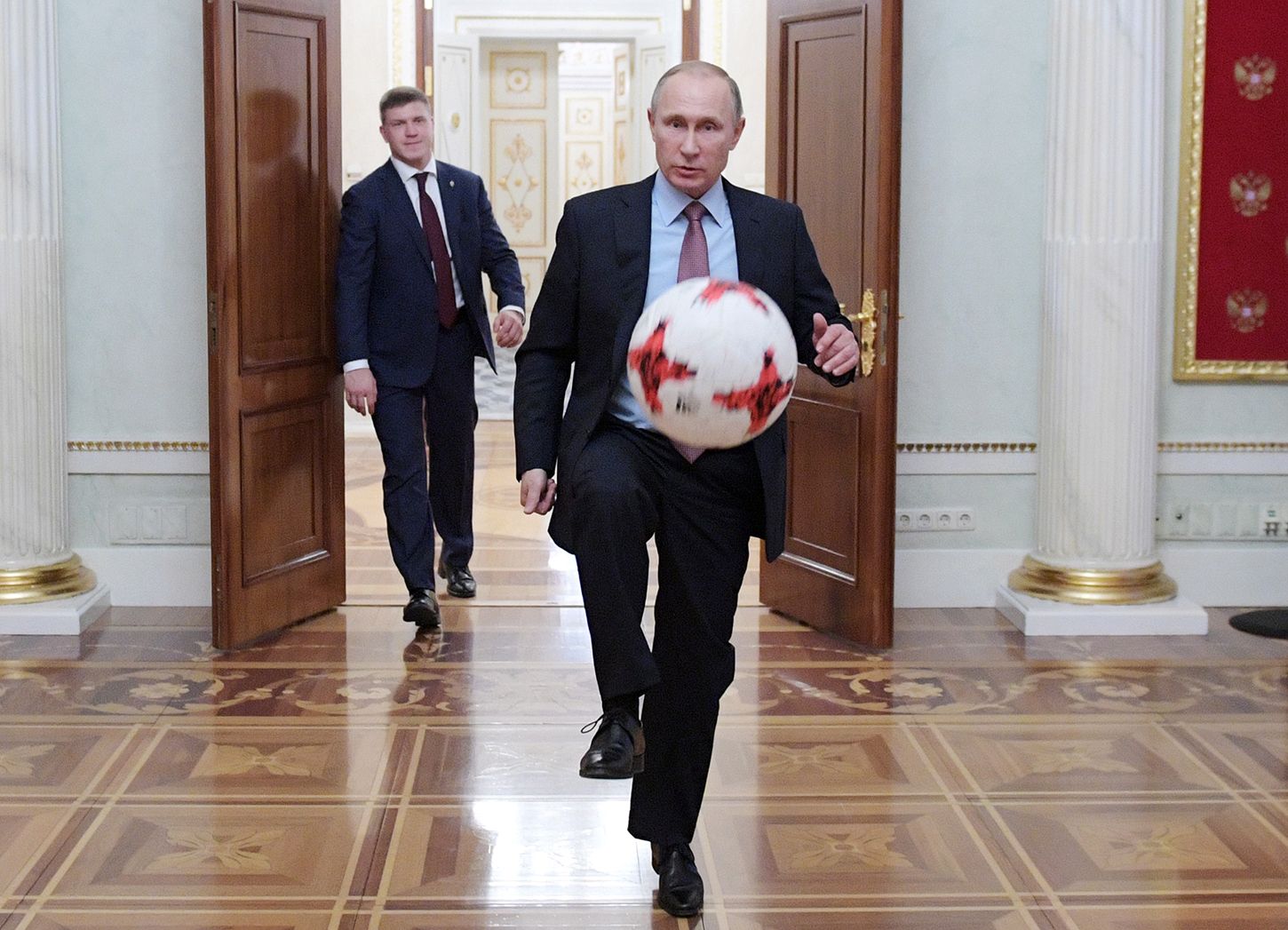 Владимир Путин футбол