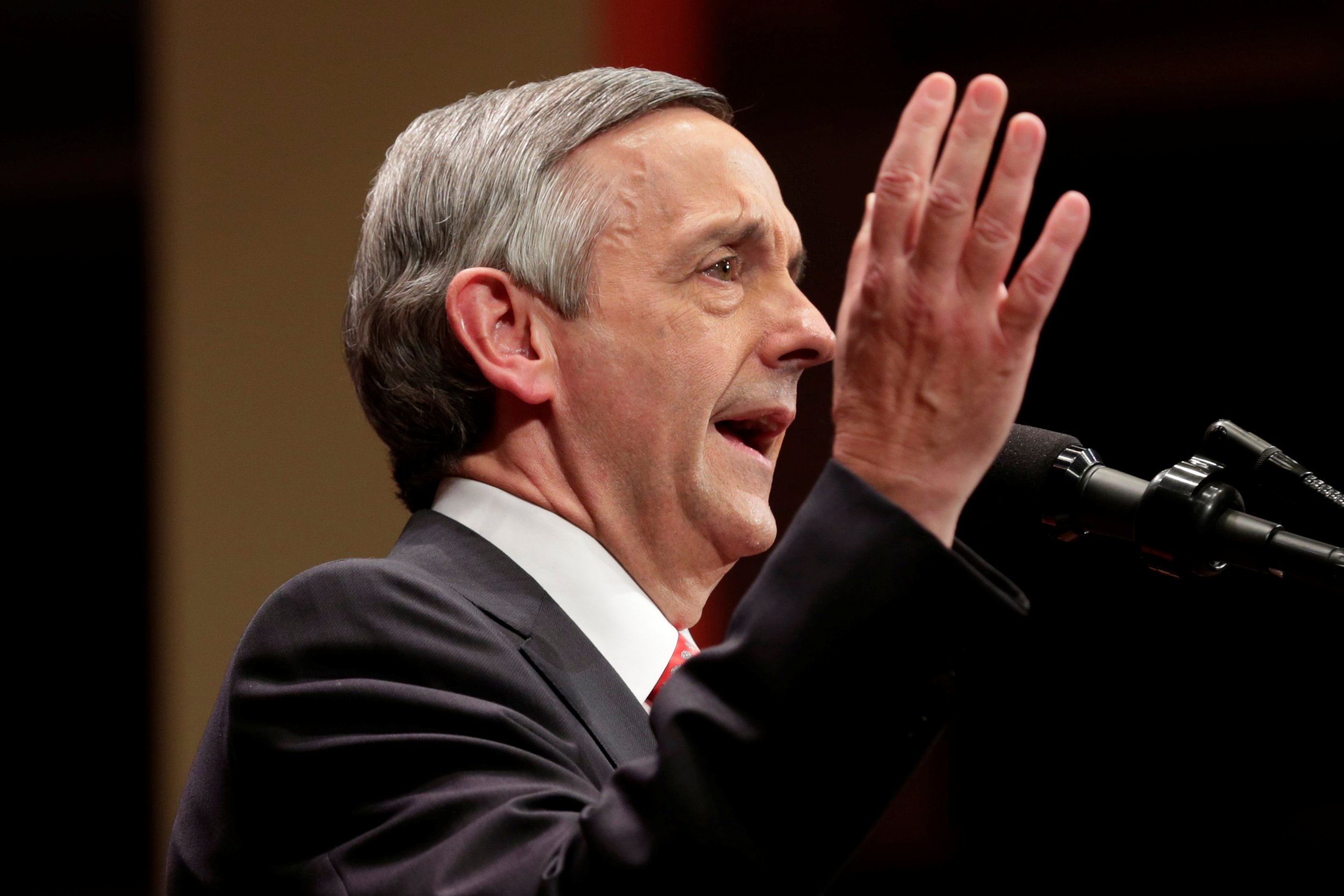 Robert Jeffress: Controversial Pastor Attacks Dallas Mayor After ...