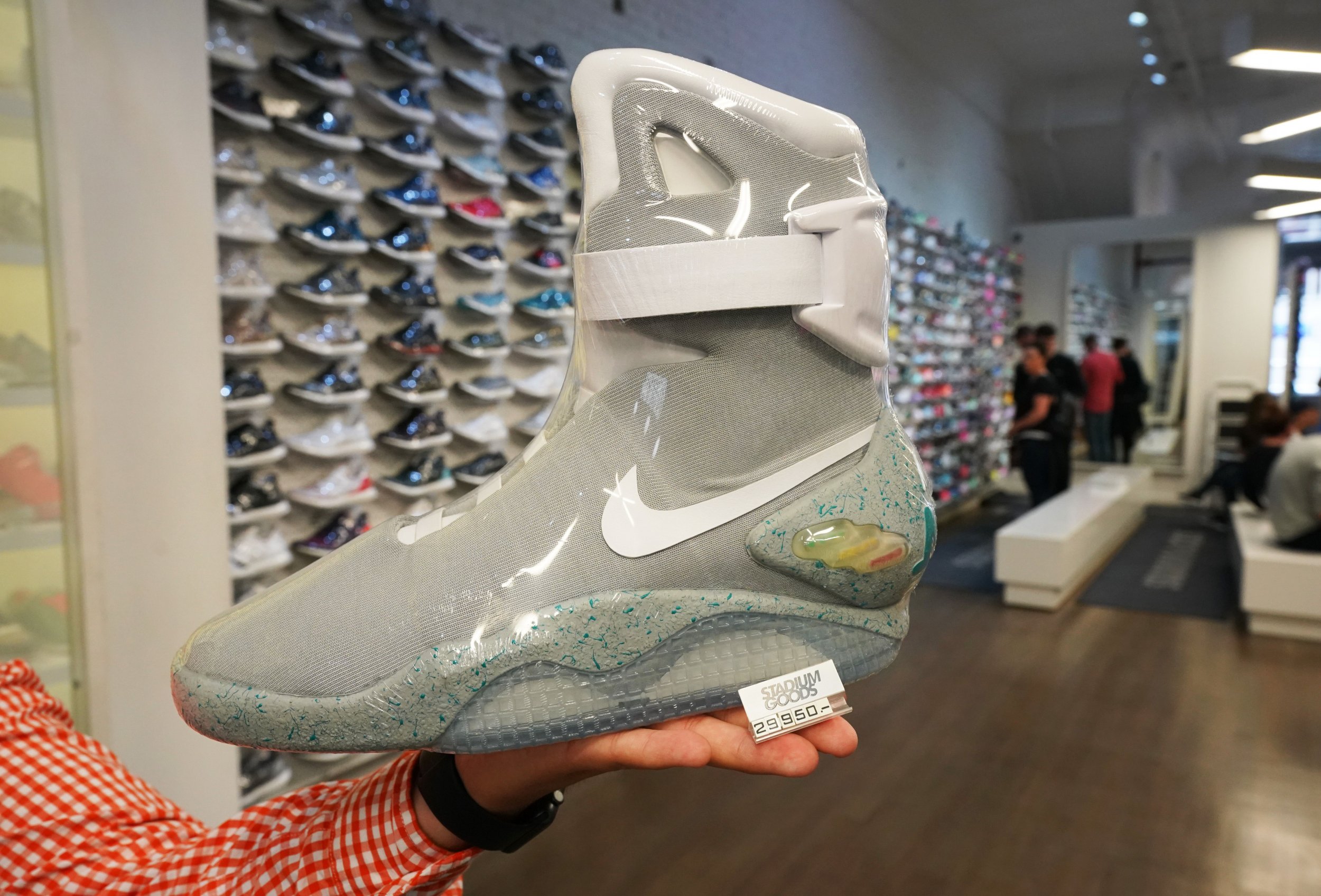 How to Buy The Nike React Element 87 Shoe Summer s New It Sneaker Newsweek