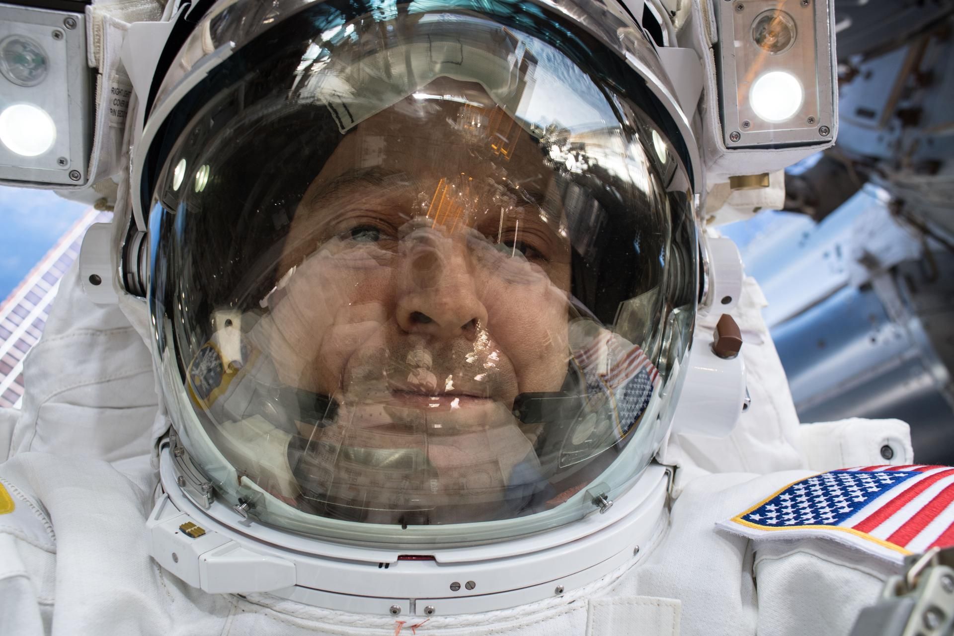 buzz aldrins race into space buzz aldrins race into space