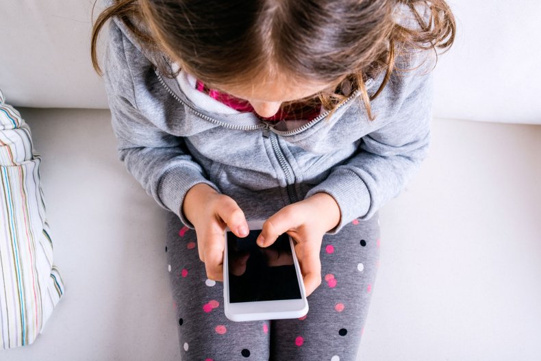 phone-child-stock