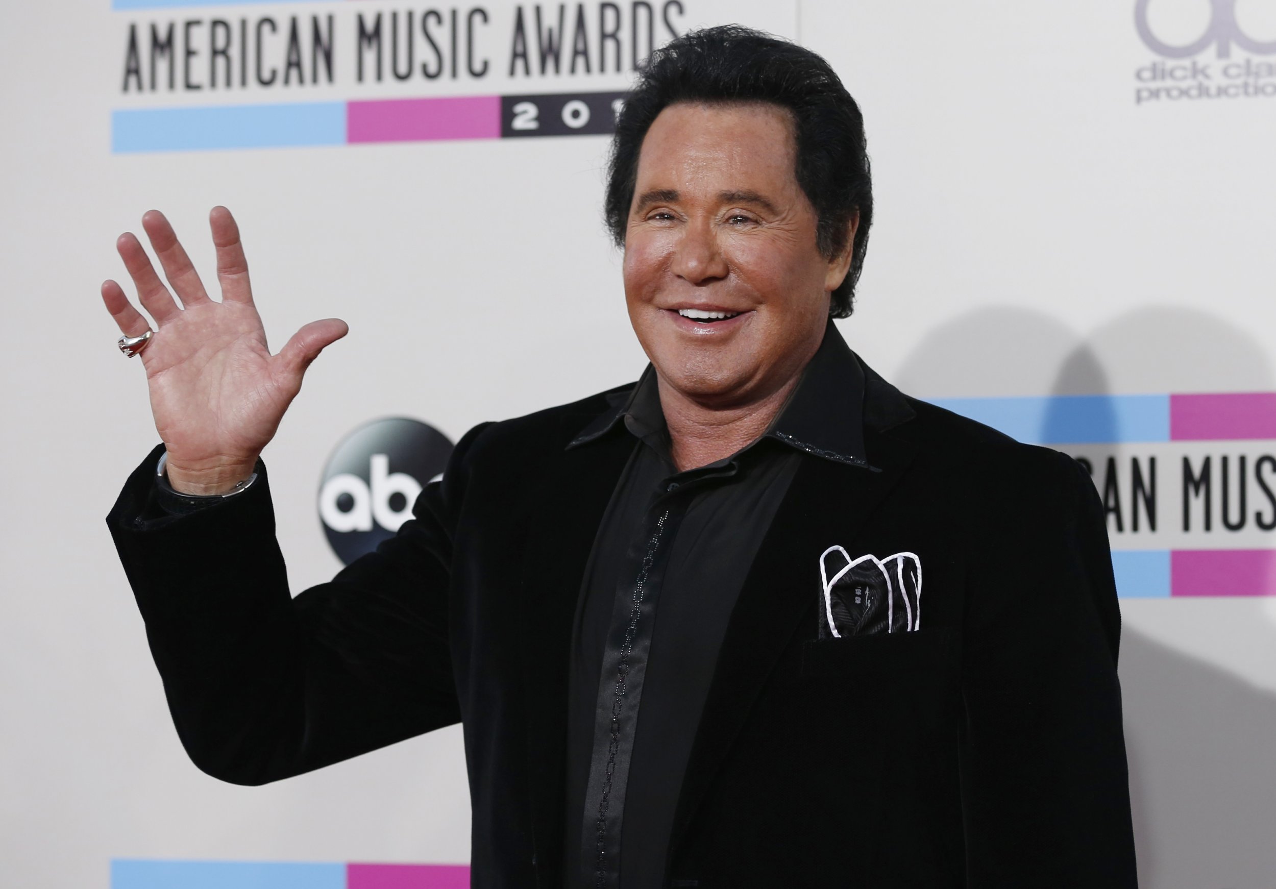 Emotional Wayne Newton Reacts To Multiple Burglaries At His Las Vegas Home I M Angry