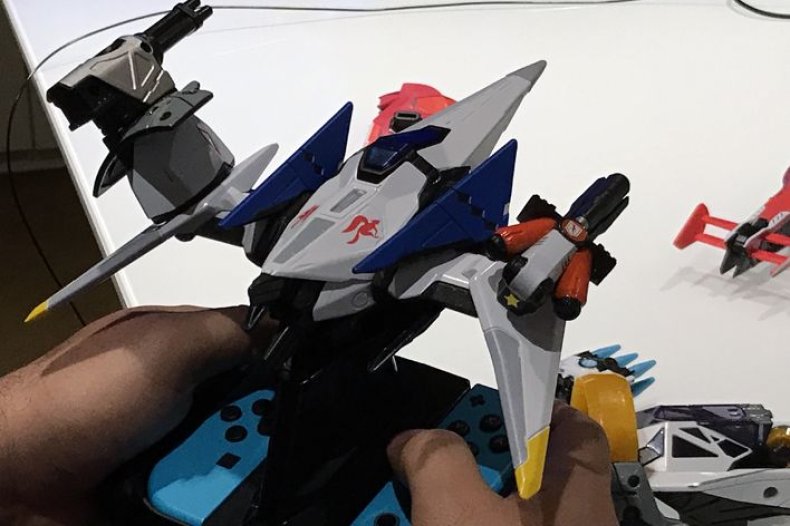 star_link_toys_04 arwing