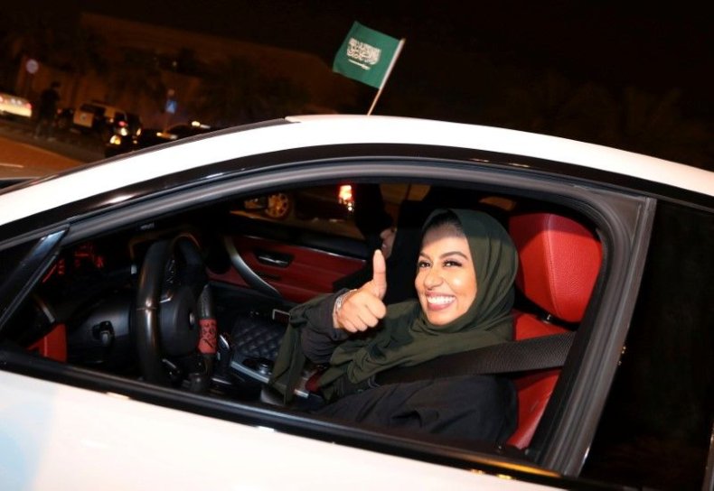 2018-06-24T022600Z_2_LYNXMPEE5N00P_RTROPTP_3_SAUDI-WOMEN-DRIVING